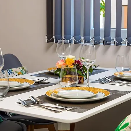 Florance Flat Next To Old Town & Center New شقة