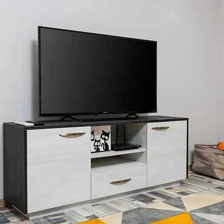 Florance Flat Next To Old Town & Center New * بلوفديف
