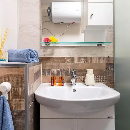 Florance Flat Next To Old Town & Center New بلوفديف