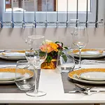 Florance Flat Next To Old Town & Center New