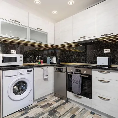 Apartament Florance Flat Next To Old Town & Center New Płowdiw