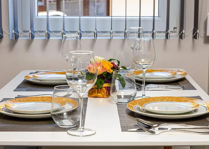 Florance Flat Next To Old Town & Center New