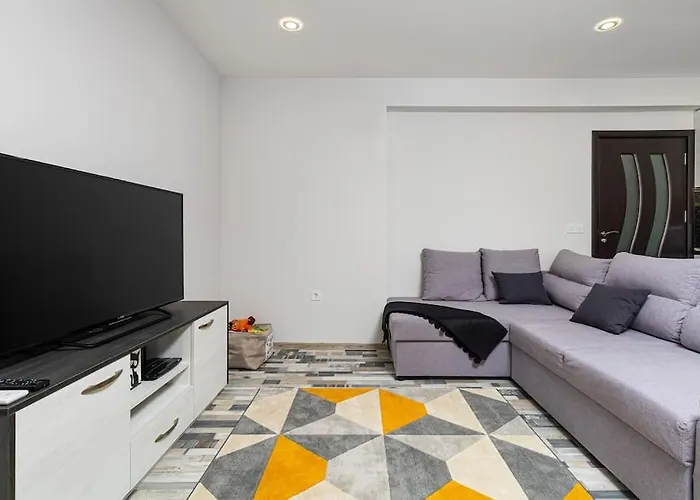 Apartament Florance Flat Next To Old Town & Center New Płowdiw