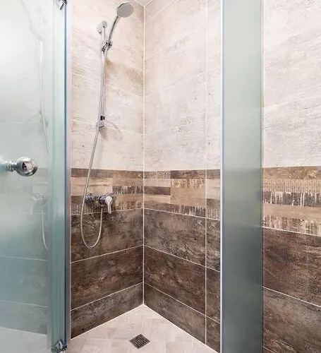 Florance Flat Next To Old Town & Center New Apartament Płowdiw